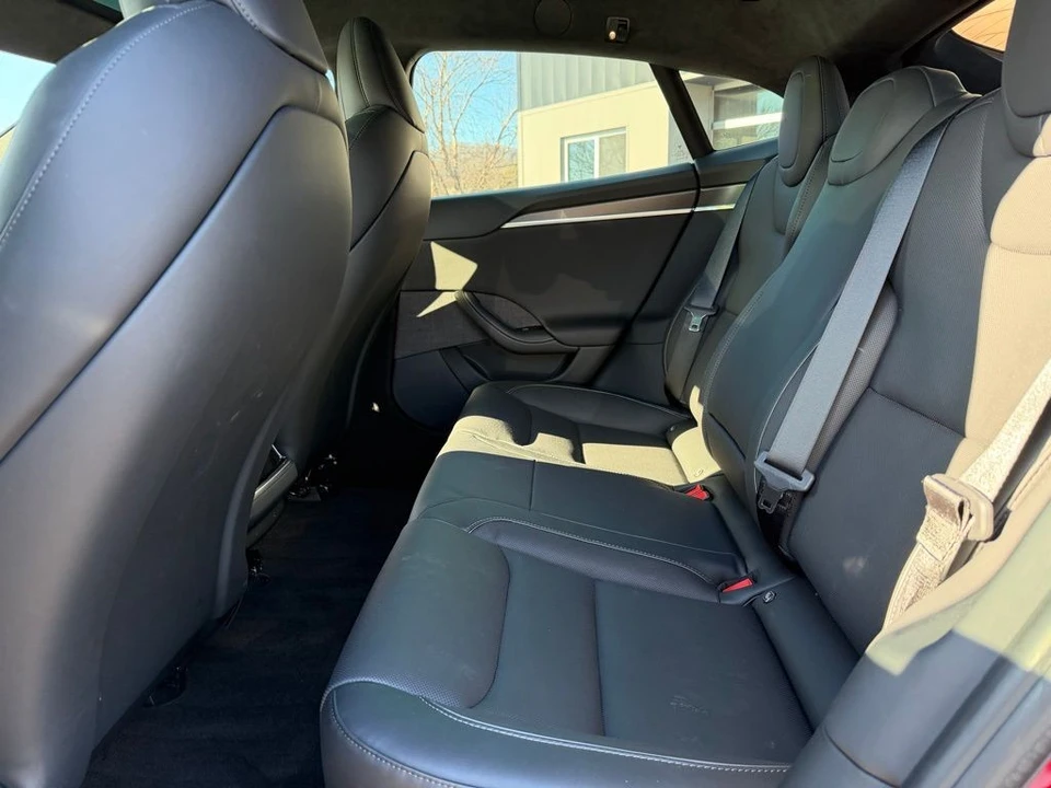 2021 Tesla Model S Plaid - Image 10 of 17