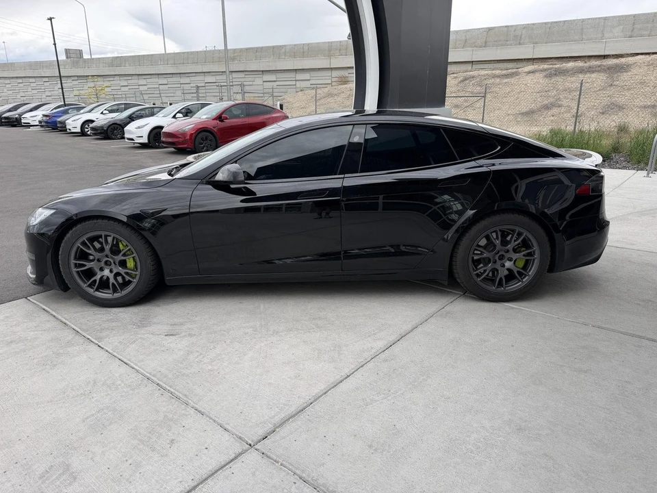 2021 Tesla Model S Plaid - Image 5 of 21
