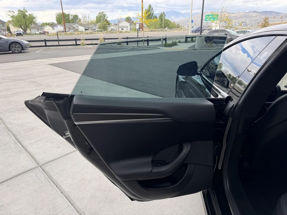 2021 Tesla Model S Plaid - Image 14 of 26