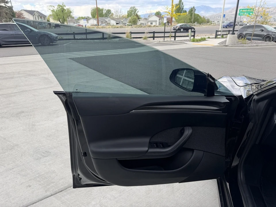 2021 Tesla Model S Plaid - Image 11 of 21