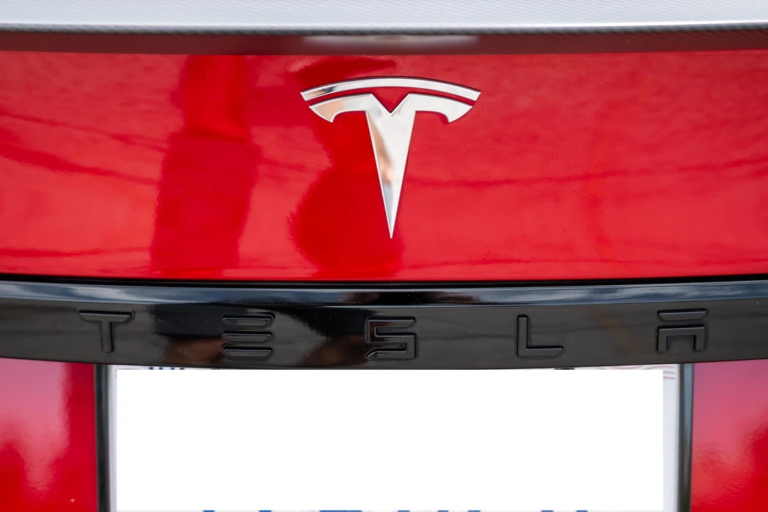 2021 Tesla Model S Plaid - Image 27 of 31