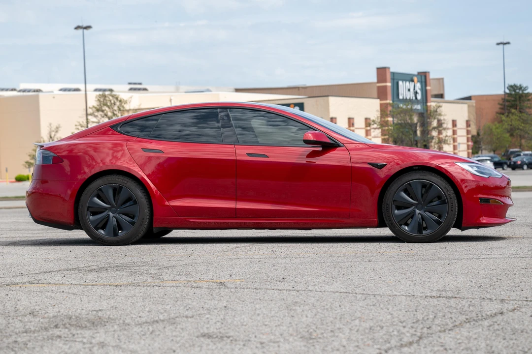 2021 Tesla Model S Plaid - Image 3 of 31