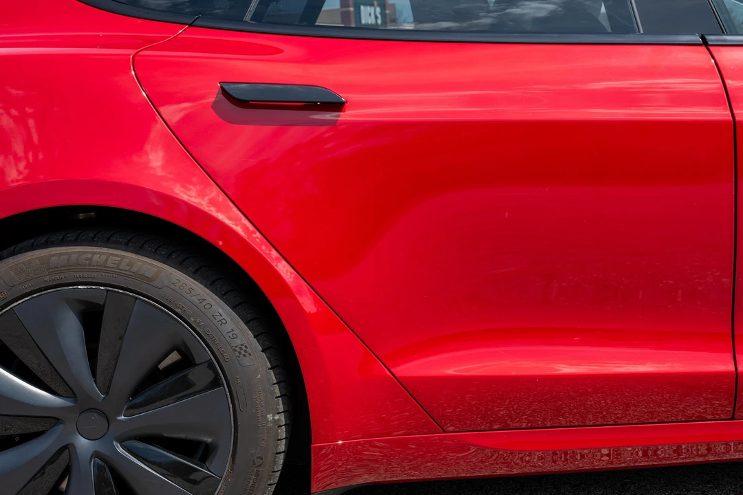 2021 Tesla Model S Plaid - Image 31 of 31