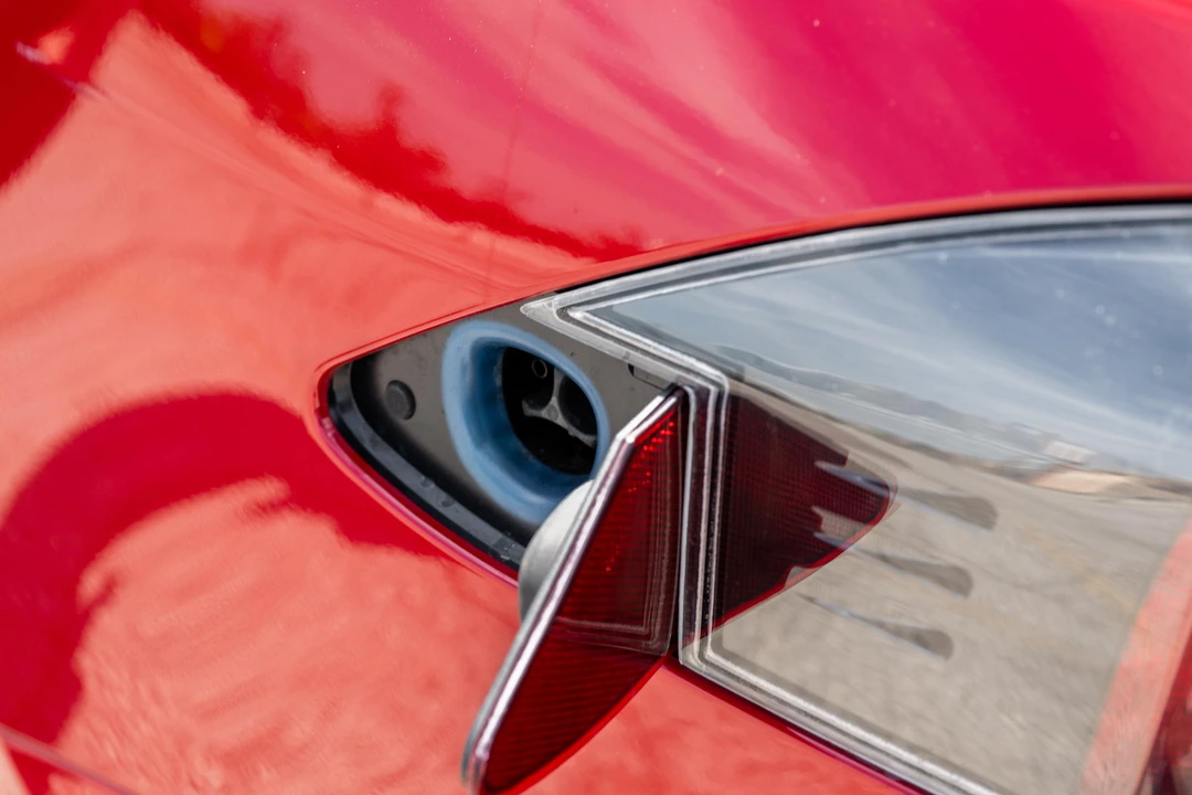 2021 Tesla Model S Plaid - Image 26 of 31