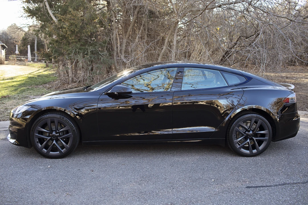 2021 Tesla Model S Plaid - Image 9 of 31