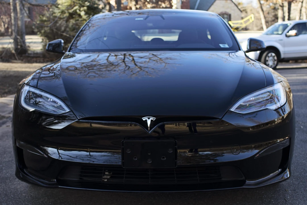 2021 Tesla Model S Plaid - Image 2 of 31