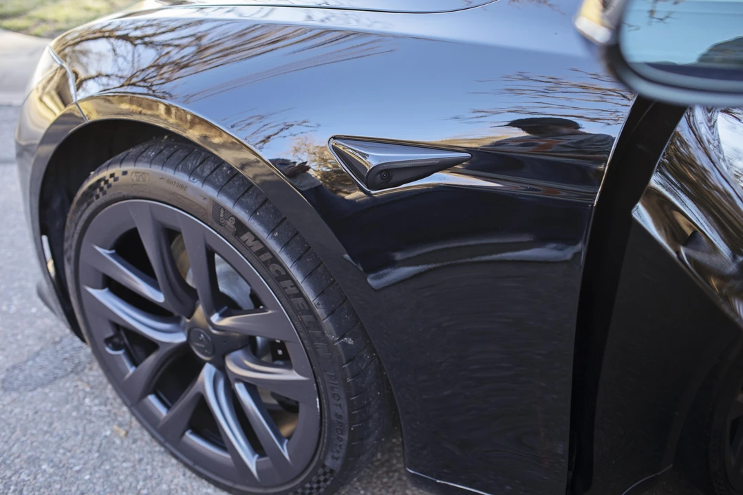 2021 Tesla Model S Plaid - Image 18 of 31