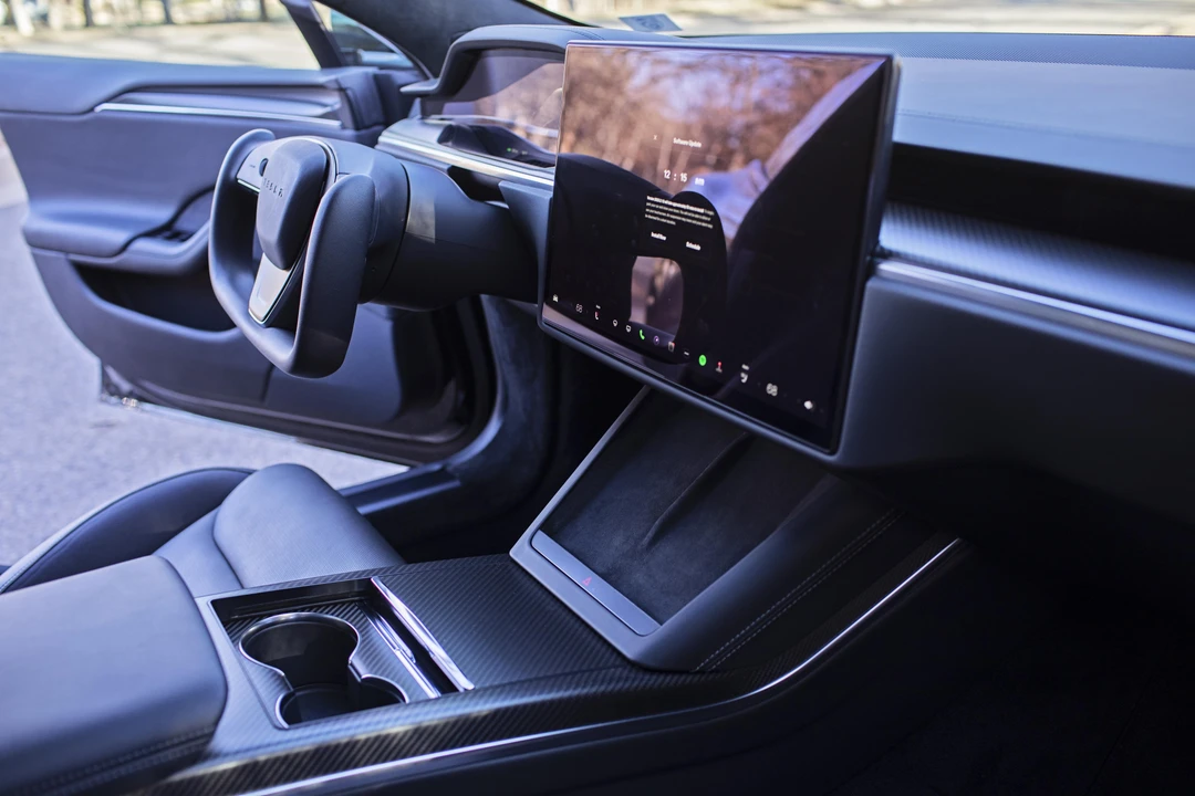 2021 Tesla Model S Plaid - Image 29 of 31