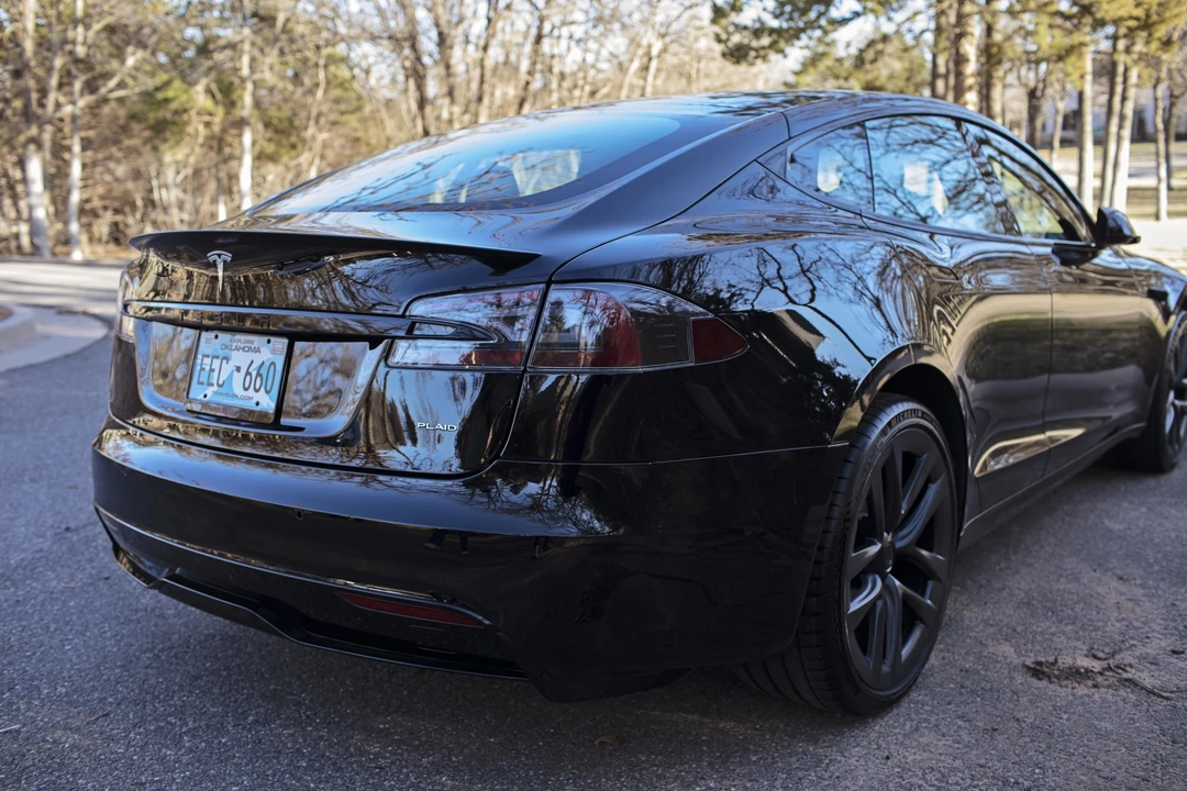 2021 Tesla Model S Plaid - Image 10 of 31