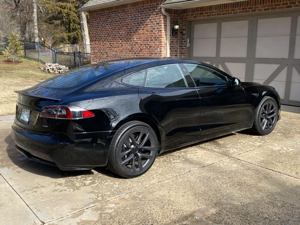 2021 Tesla Model S Plaid - Image 11 of 31