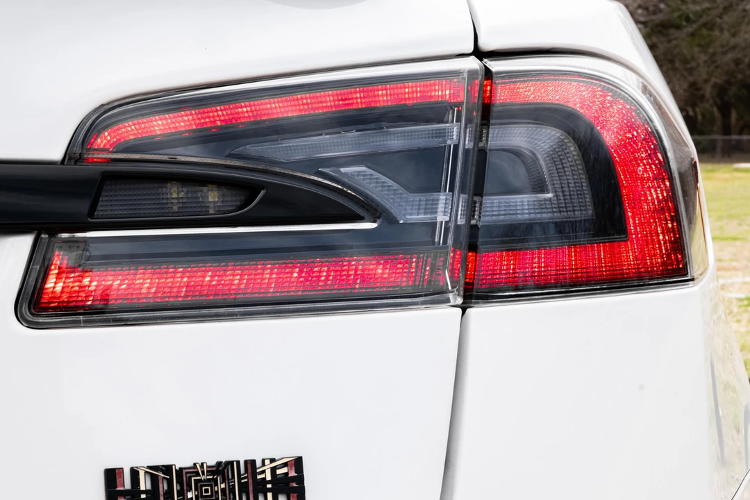2021 Tesla Model S Plaid - Image 29 of 31