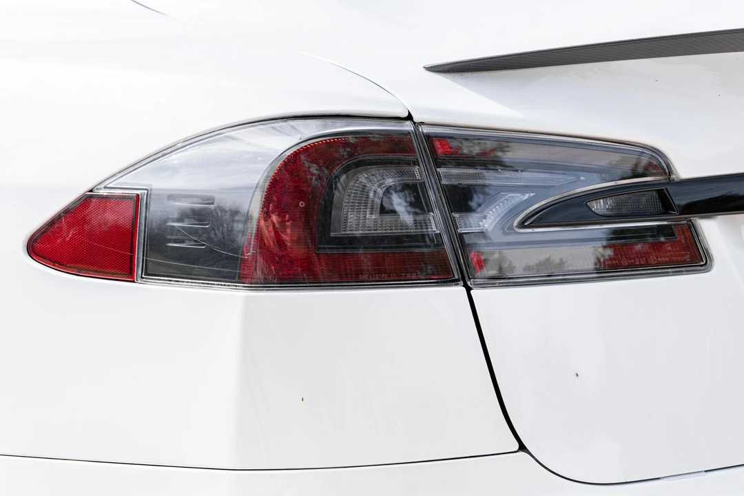 2021 Tesla Model S Plaid - Image 26 of 31