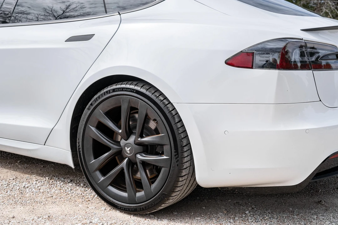 2021 Tesla Model S Plaid - Image 25 of 31