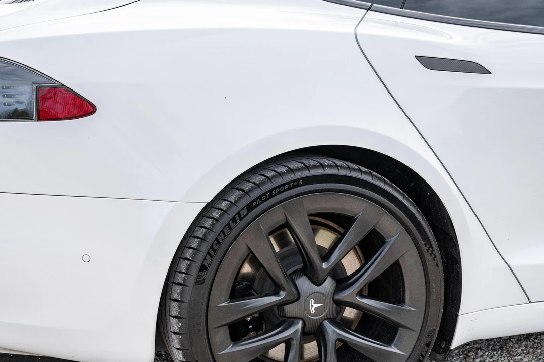 2021 Tesla Model S Plaid - Image 31 of 31
