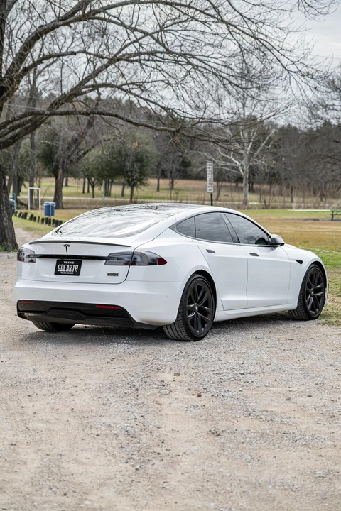 2021 Tesla Model S Plaid - Image 9 of 31
