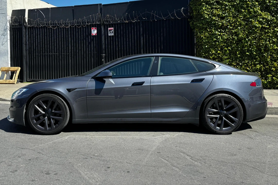 2021 Tesla Model S Plaid - Image 3 of 31