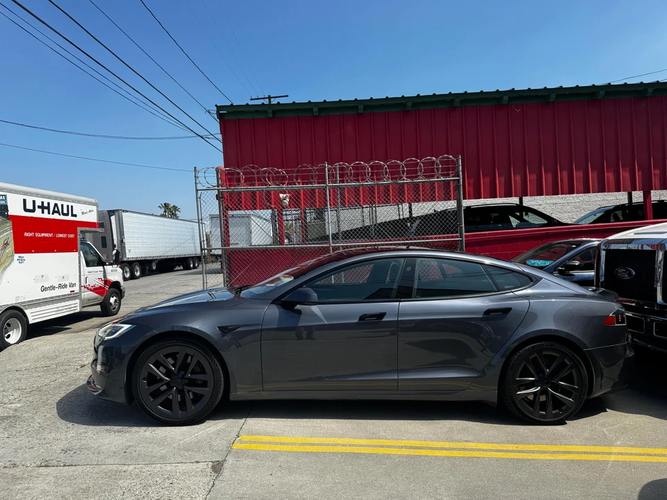 2021 Tesla Model S Plaid - Image 10 of 31
