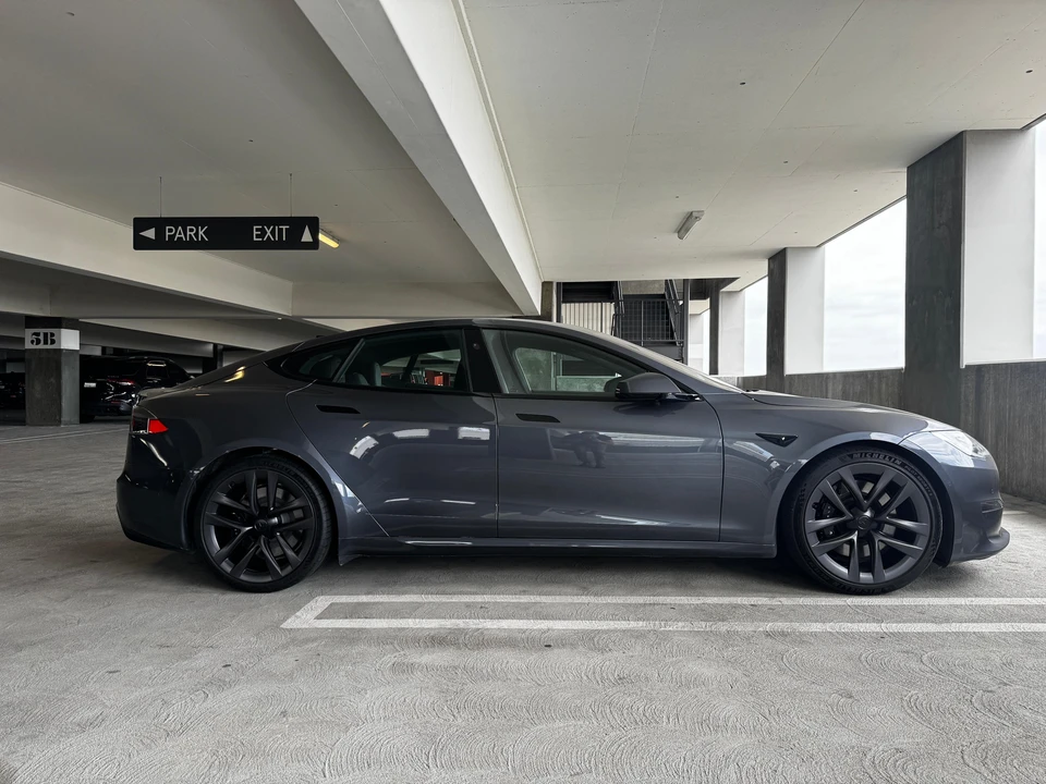 2021 Tesla Model S Plaid - Image 13 of 31