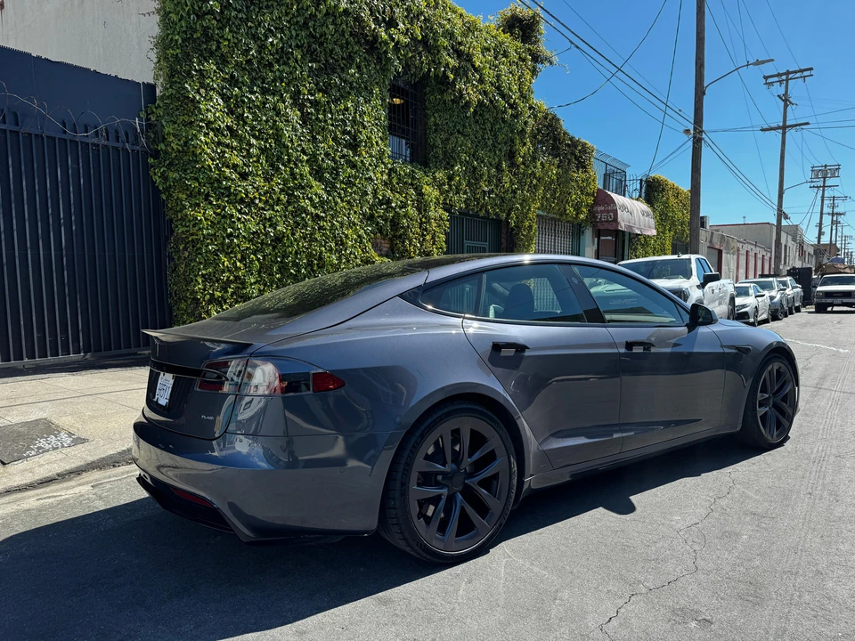 2021 Tesla Model S Plaid - Image 12 of 31
