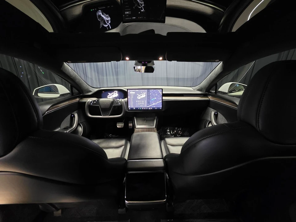 2021 Tesla Model S Plaid - Image 2 of 21