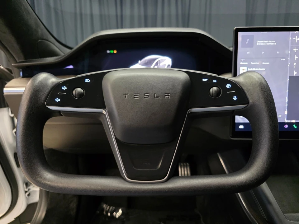 2021 Tesla Model S Plaid - Image 19 of 21