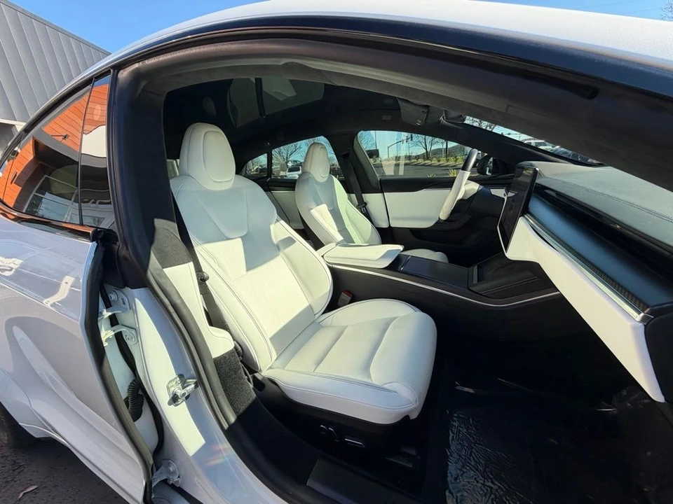 2021 Tesla Model S Plaid - Image 15 of 17
