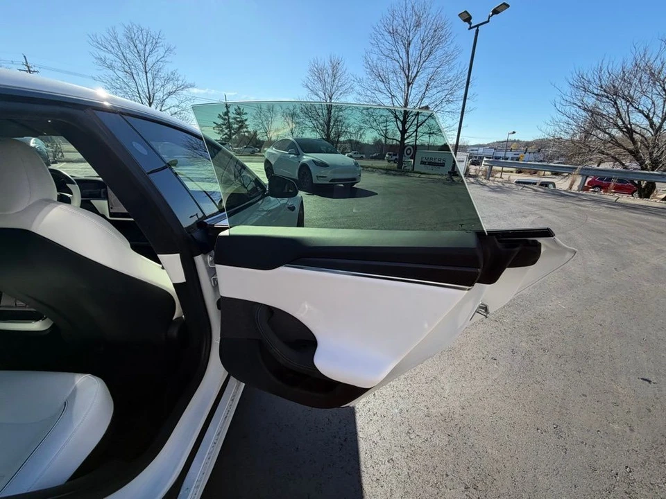 2021 Tesla Model S Plaid - Image 12 of 17