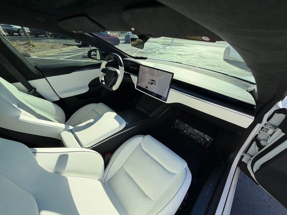 2021 Tesla Model S Plaid - Image 16 of 17