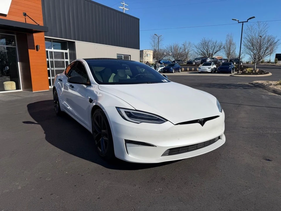 2021 Tesla Model S Plaid - Image 2 of 17