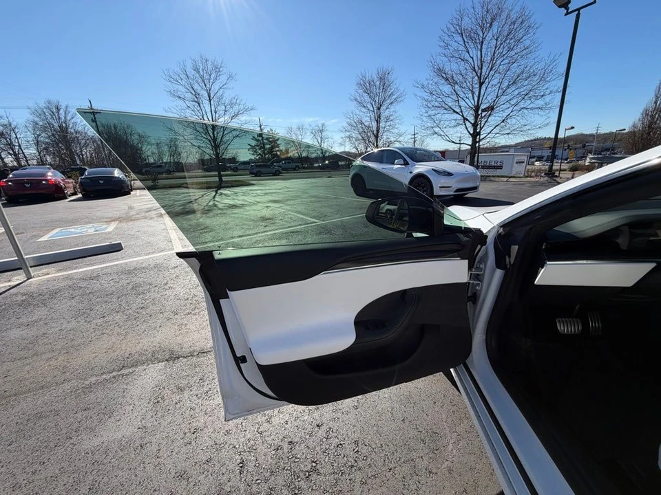 2021 Tesla Model S Plaid - Image 6 of 17
