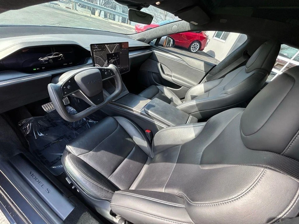 2021 Tesla Model S Plaid - Image 15 of 17
