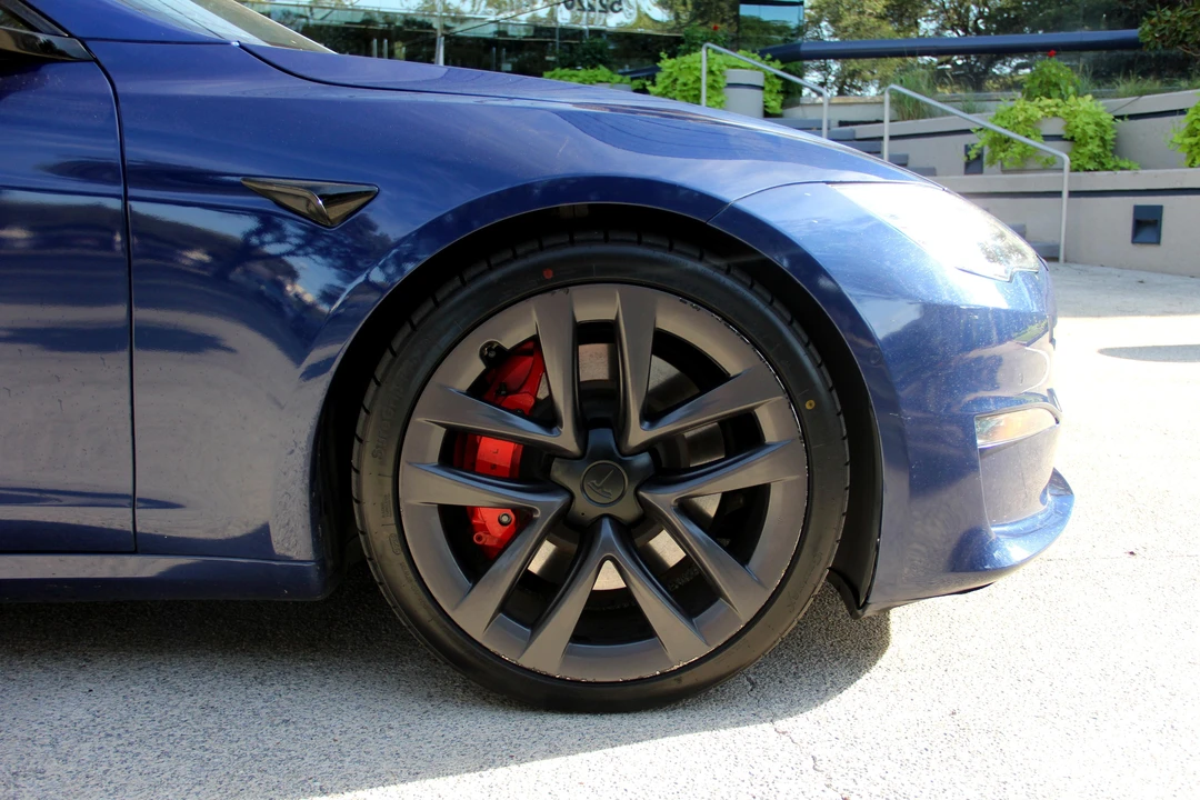2021 Tesla Model S Plaid - Image 13 of 31