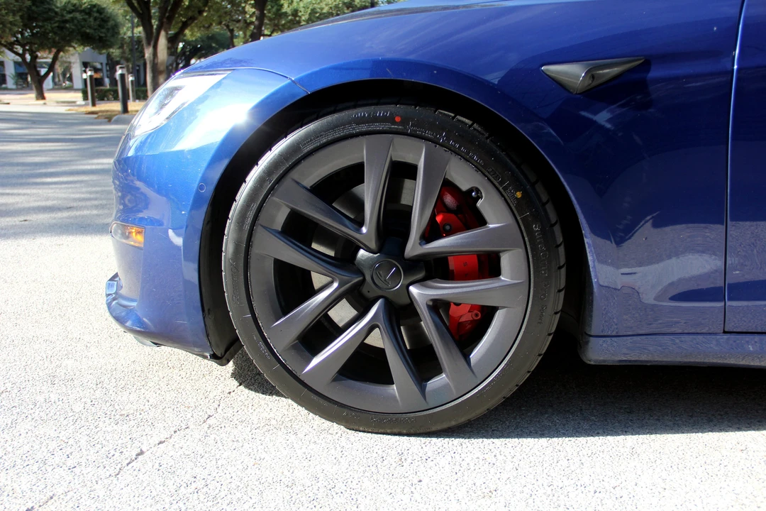 2021 Tesla Model S Plaid - Image 10 of 31
