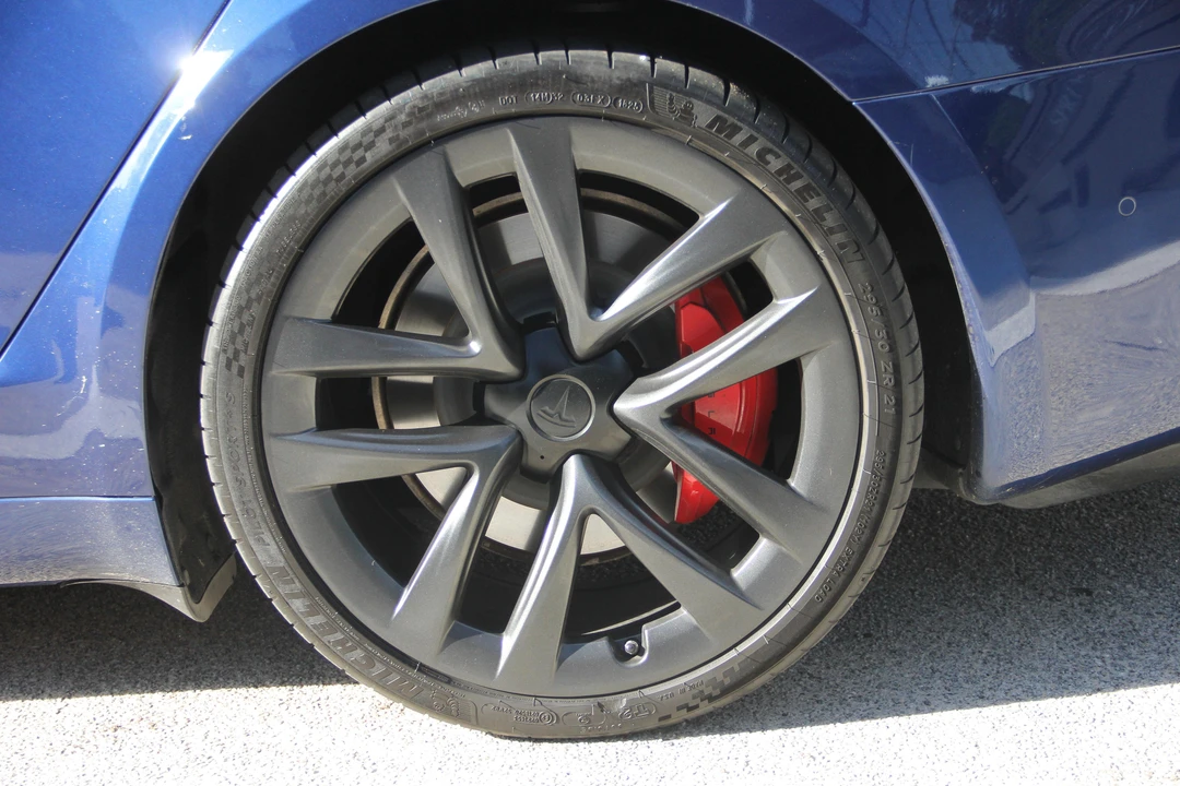 2021 Tesla Model S Plaid - Image 11 of 31