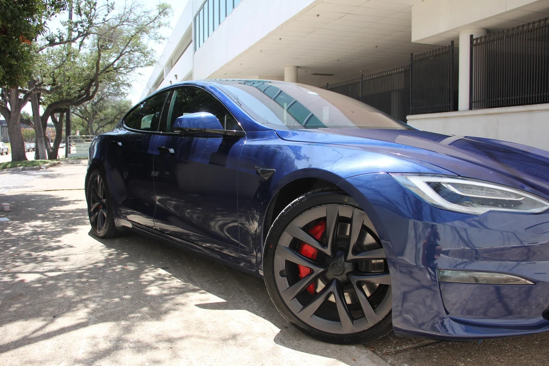 2021 Tesla Model S Plaid - Image 9 of 31
