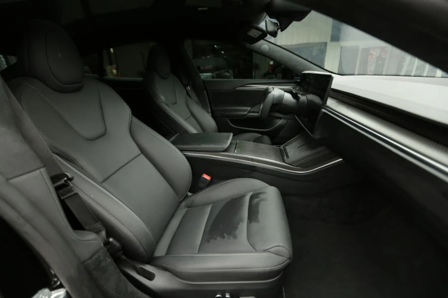 2021 Tesla Model S Plaid - Image 9 of 16