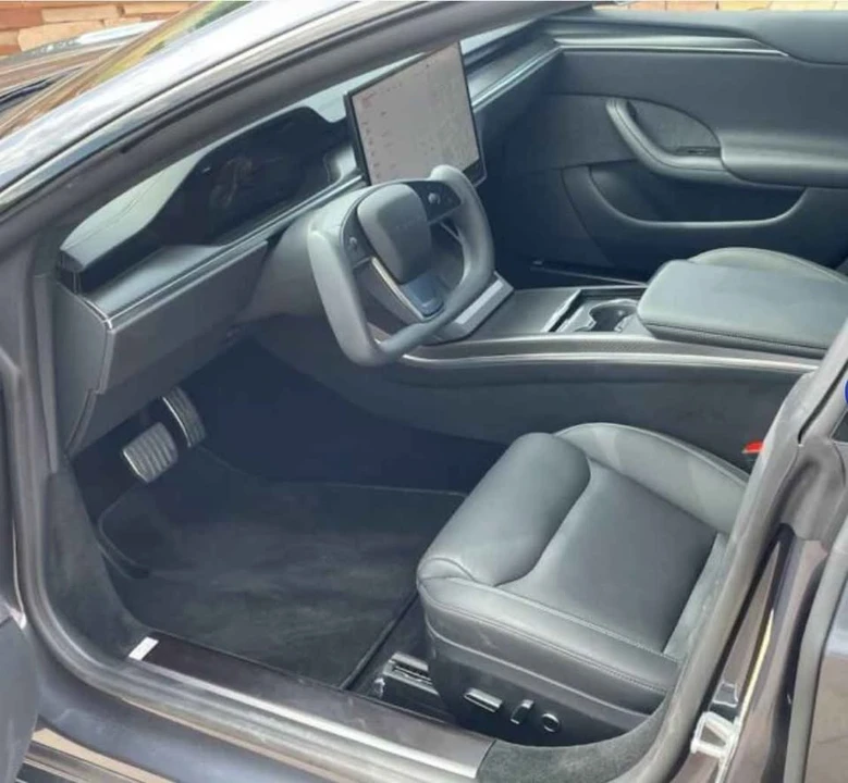 2021 Tesla Model S Plaid - Image 7 of 7