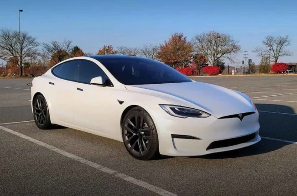 2021 Tesla Model S Plaid - Image 2 of 7