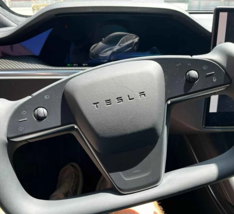 2021 Tesla Model S Plaid - Image 6 of 7