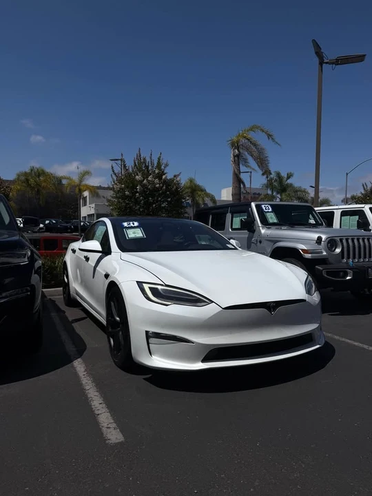 2021 Tesla Model S Plaid - Image 2 of 7