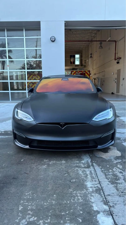 2021 Tesla Model S Plaid - Image 2 of 10