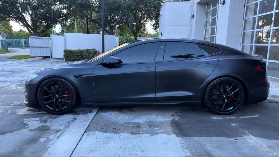 2021 Tesla Model S Plaid - Image 3 of 10