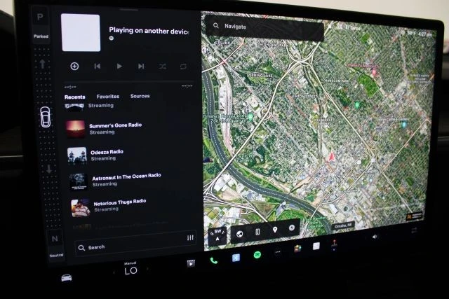 2021 Tesla Model S Plaid - Image 19 of 21
