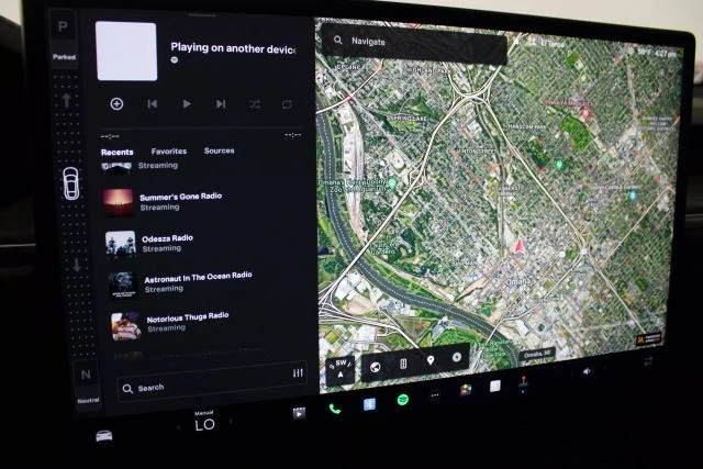 2021 Tesla Model S Plaid - Image 19 of 21