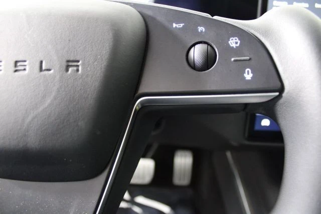 2021 Tesla Model S Plaid - Image 17 of 21