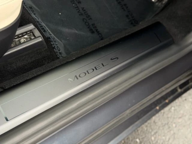 2021 Tesla Model S Plaid - Image 18 of 21