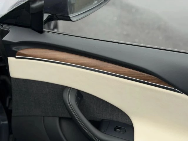 2021 Tesla Model S Plaid - Image 19 of 21
