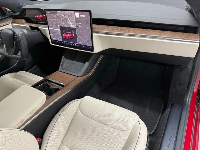 2021 Tesla Model S Plaid - Image 10 of 21