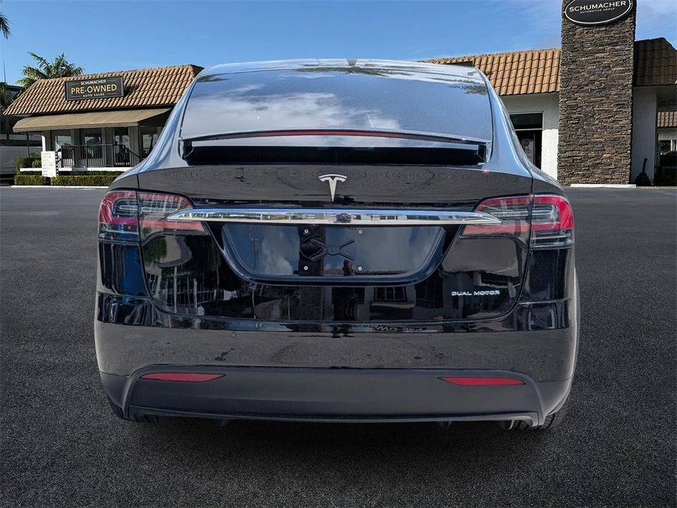 2021 Tesla Model X - Image 6 of 12