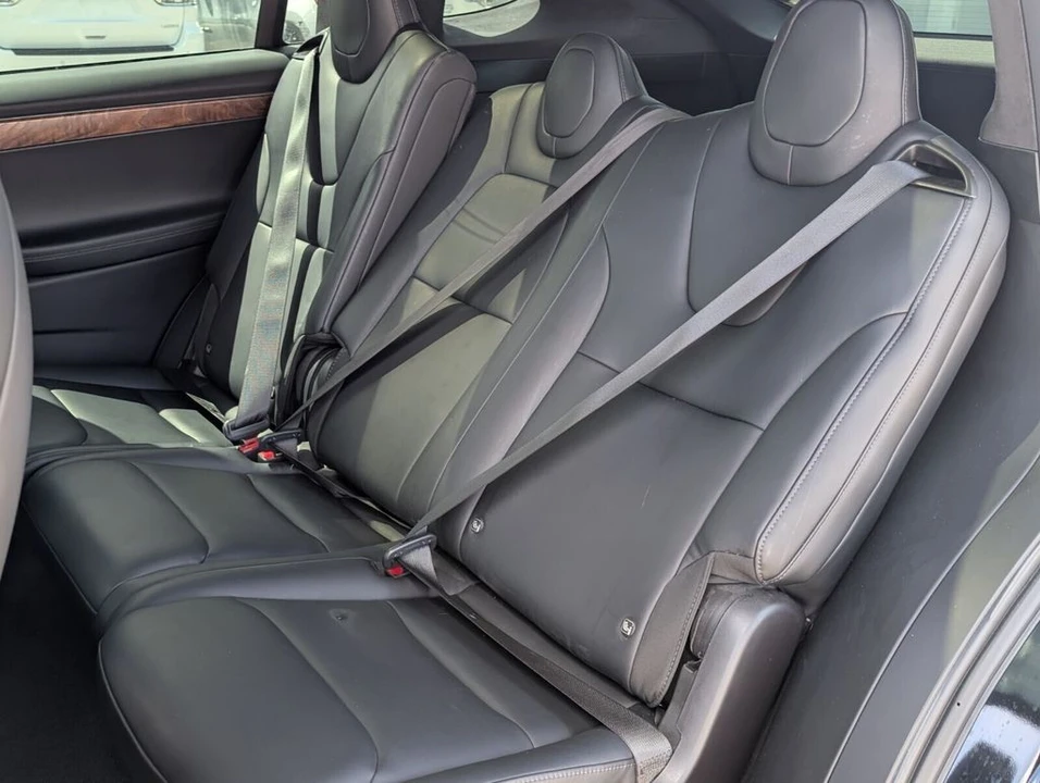 2021 Tesla Model X - Image 12 of 21